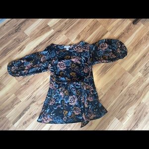 Motherhood Maternity blouse- Worn Once- size M